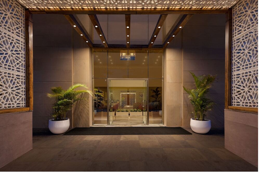 Большая Нойда: Ginger Greater Noida, Pari Chowk