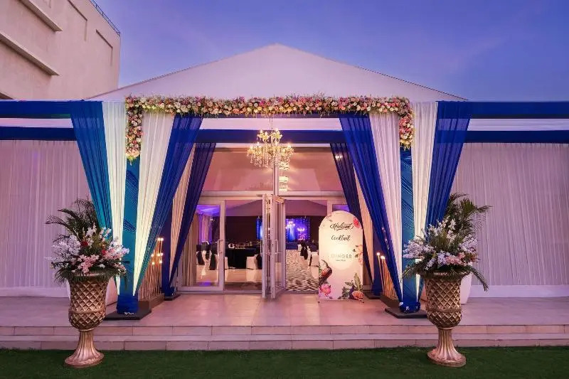Большая Нойда: Ginger Greater Noida, Pari Chowk