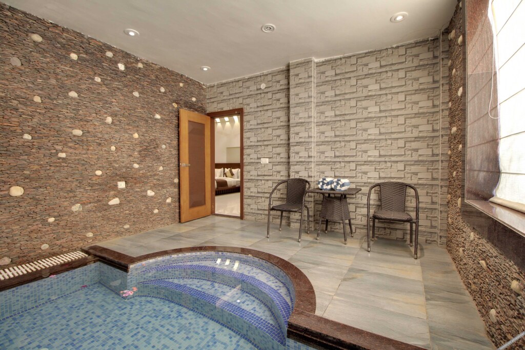 Наинитал: Maulik Mansion Resort
