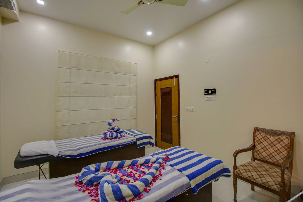 Наинитал: Maulik Mansion Resort
