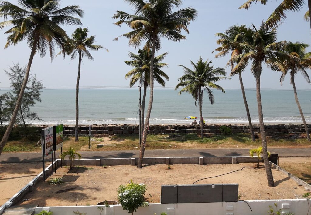 Коччи: Cherai Beach Palace