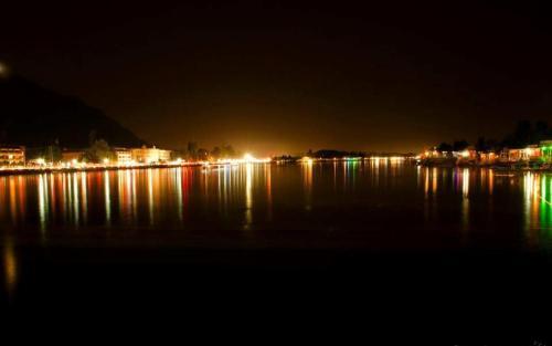 Шринагар: New Chez Henry Houseboat