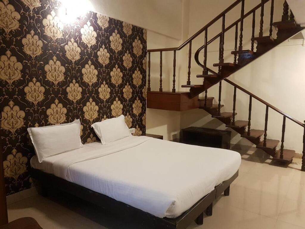 Лонавала: Hotel Rainbow Retreat Resort