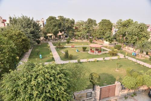 Амритсар: White House Amritsar
