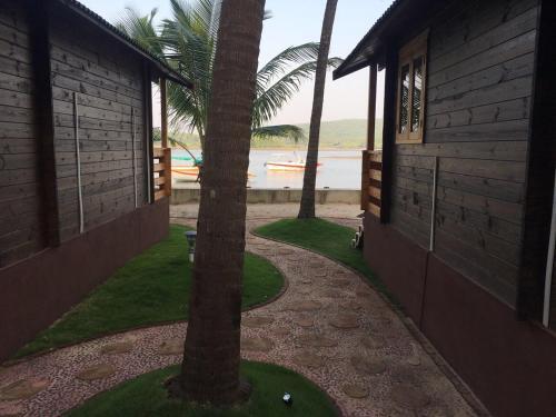 Таркарли: Breezywood resort
