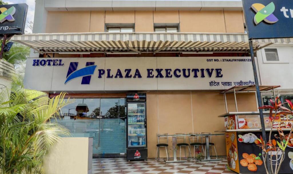 Мумбаи: Hotel Plaza Executive - near BKC