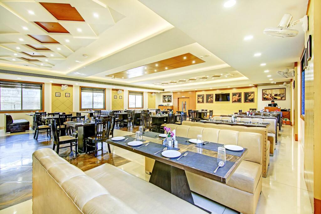 Бхопал: FabHotel La Pearl