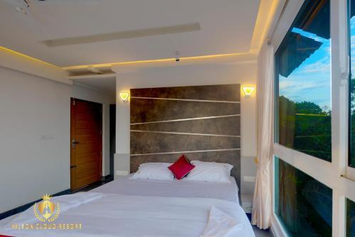 Султан-Батери: Hilton Cloud Resort (Wayanad)