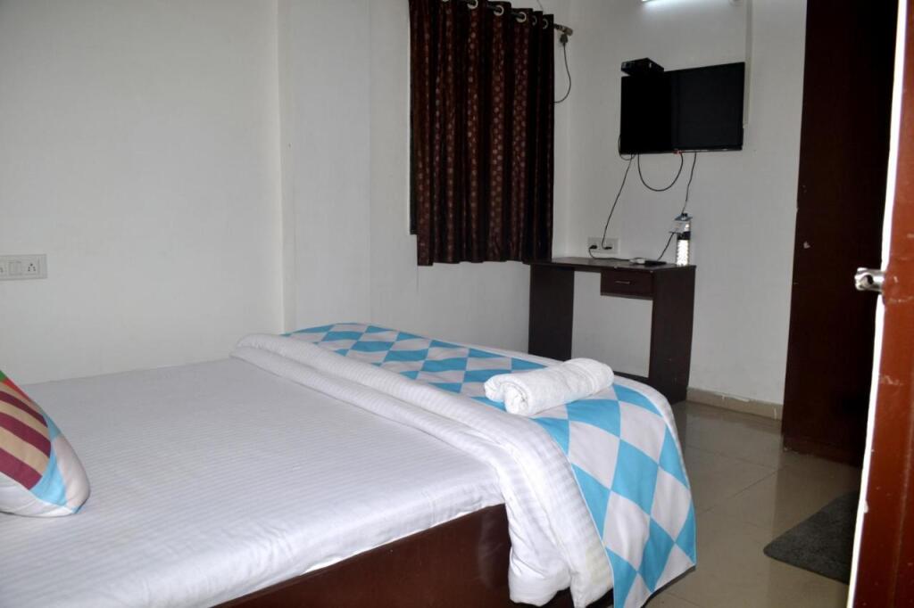 Нашик: Kyriad Hotel Nashik by OTHPL