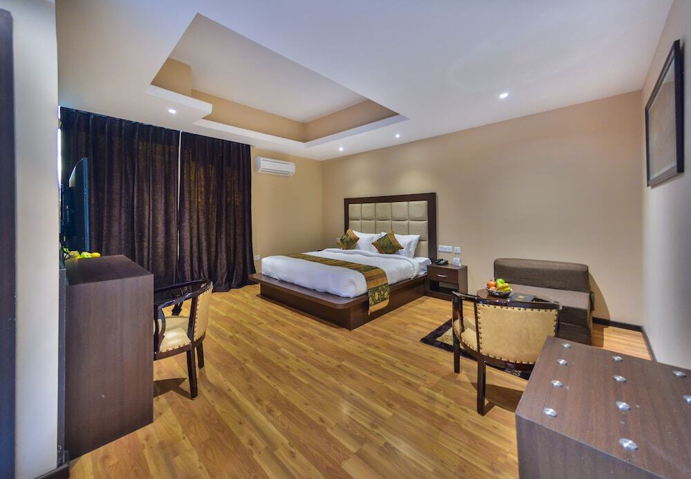 Шринагар: Golden Tulip Kashmir