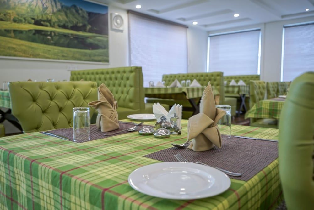 Шринагар: Golden Tulip Kashmir
