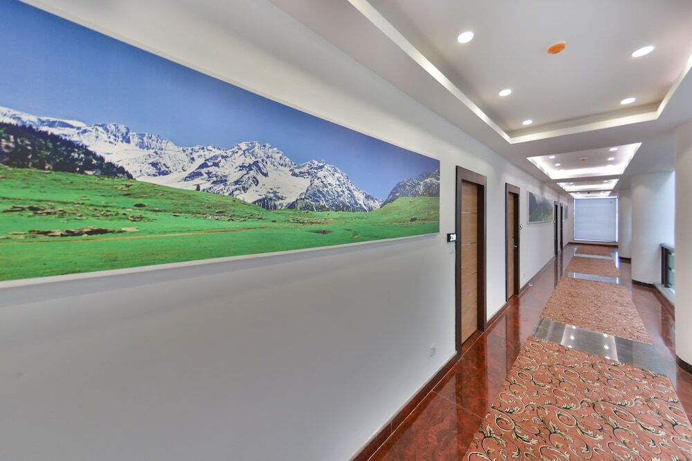 Шринагар: Golden Tulip Kashmir