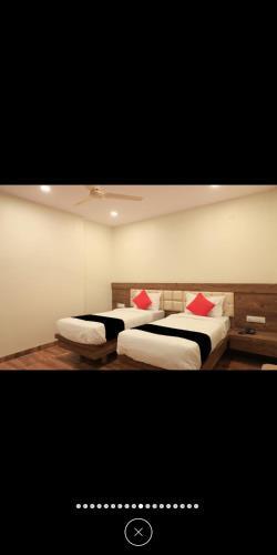 Нагпур: Hotel Star Zest House