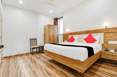 Нагпур: Hotel Star Zest House
