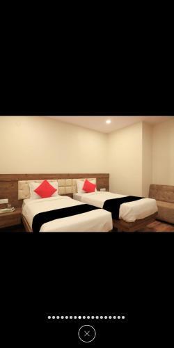 Нагпур: Hotel Star Zest House