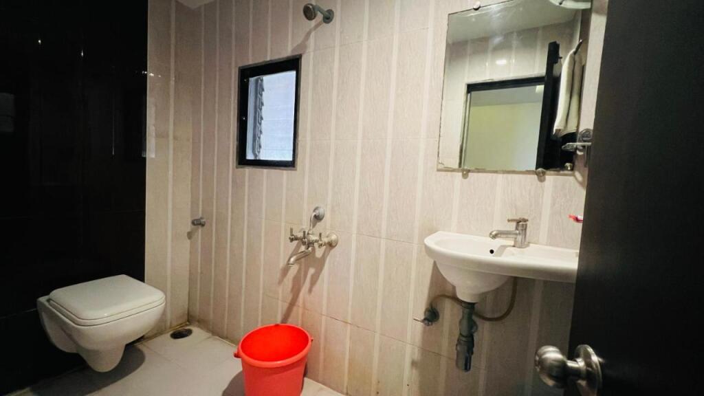 Тхане: Farm House Residency