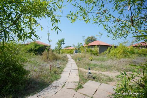 Чимур: Sylvan Woods Resort
