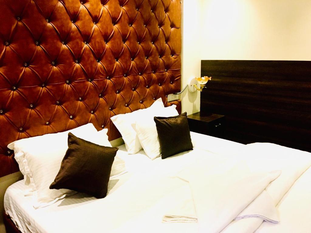 Анджуна: kesinovo suites