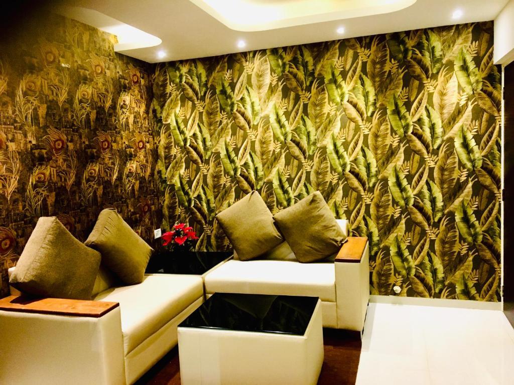 Анджуна: kesinovo suites