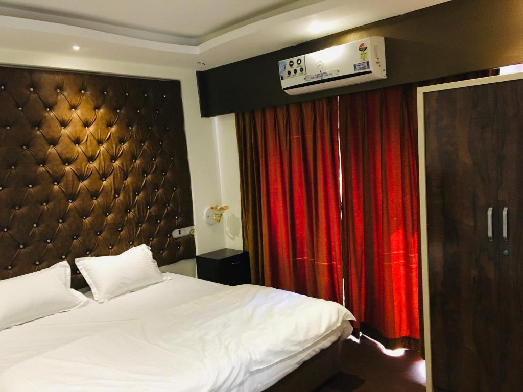Анджуна: kesinovo suites