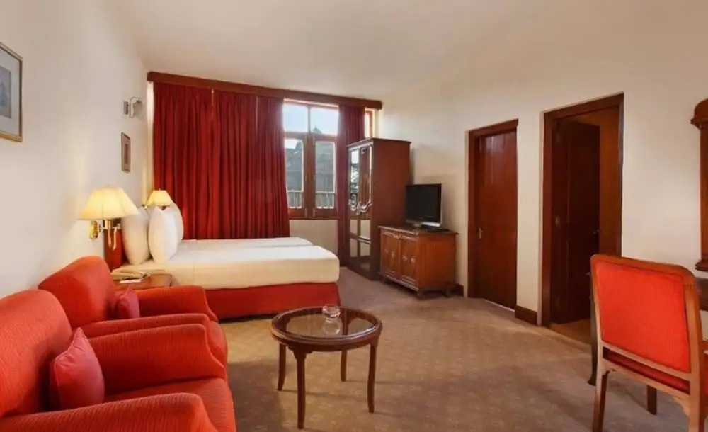 Шимла: Clarkes hotel, A grand heritage hotel since 1898