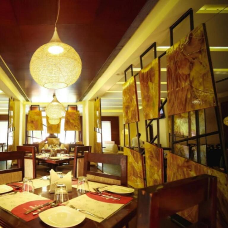 Гвалиор: Regency Square Hotel