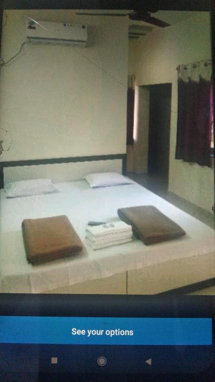 Малван: Nitish home stay ac room