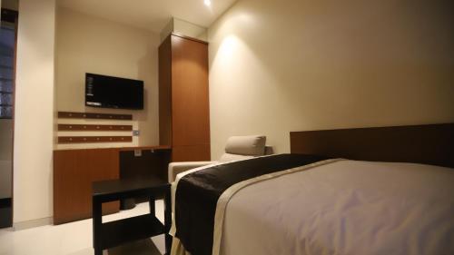 Тхане: Shree Yash Residency