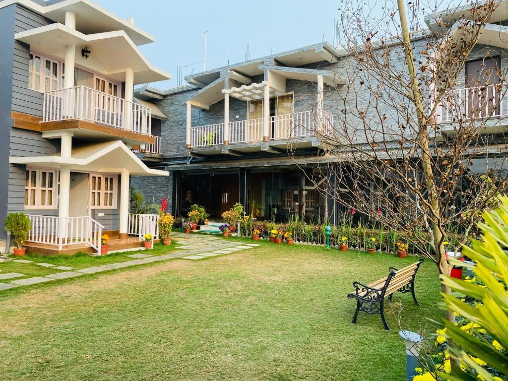 Болпур: The Cristallo Resort