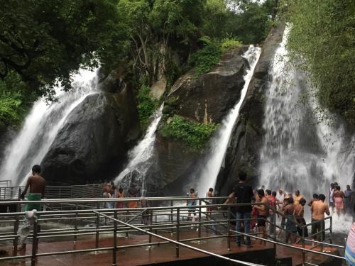 Понмуди: Esakki Resort Fivefalls