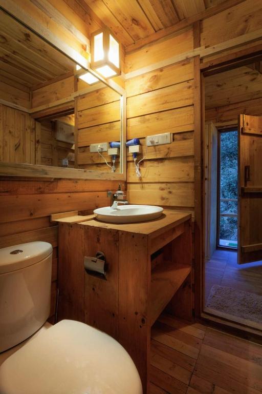 Куфри: Suro Treehouse Resort