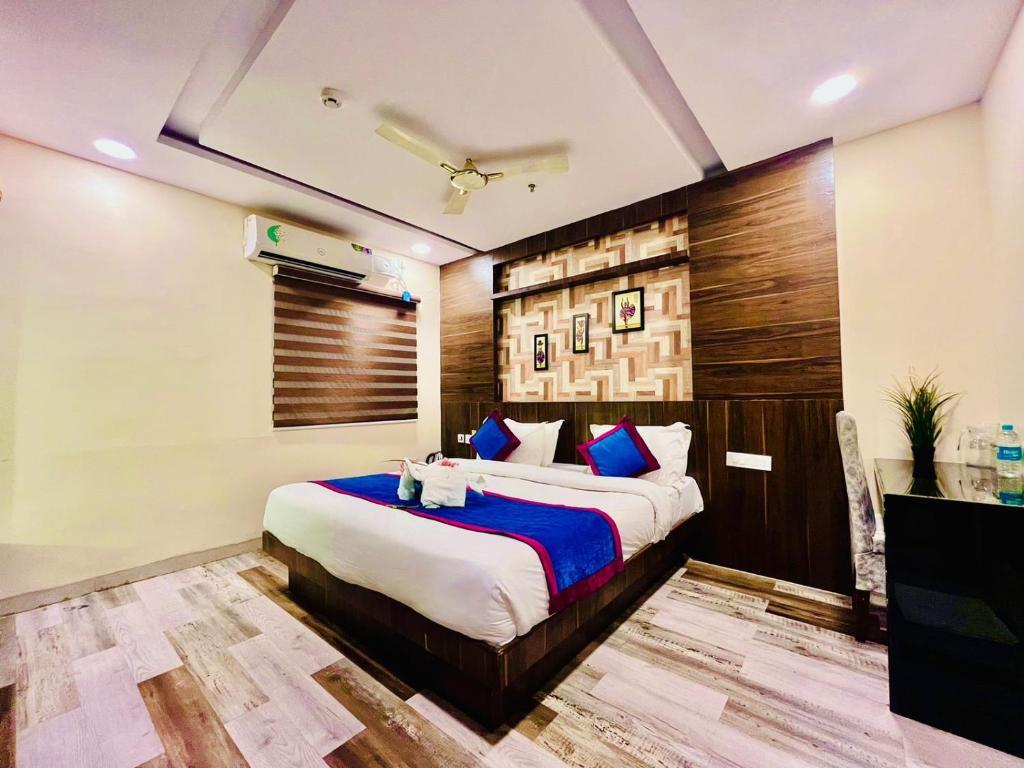 Шамшабад: Hotel SM Deccan Park