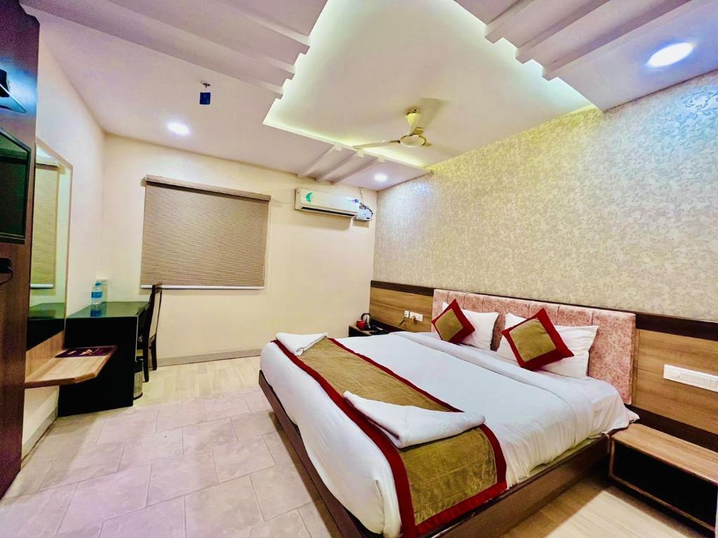 Шамшабад: Hotel SM Deccan Park