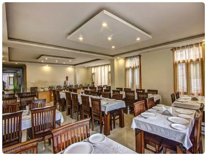 Манали: Hotel Aakash Regency