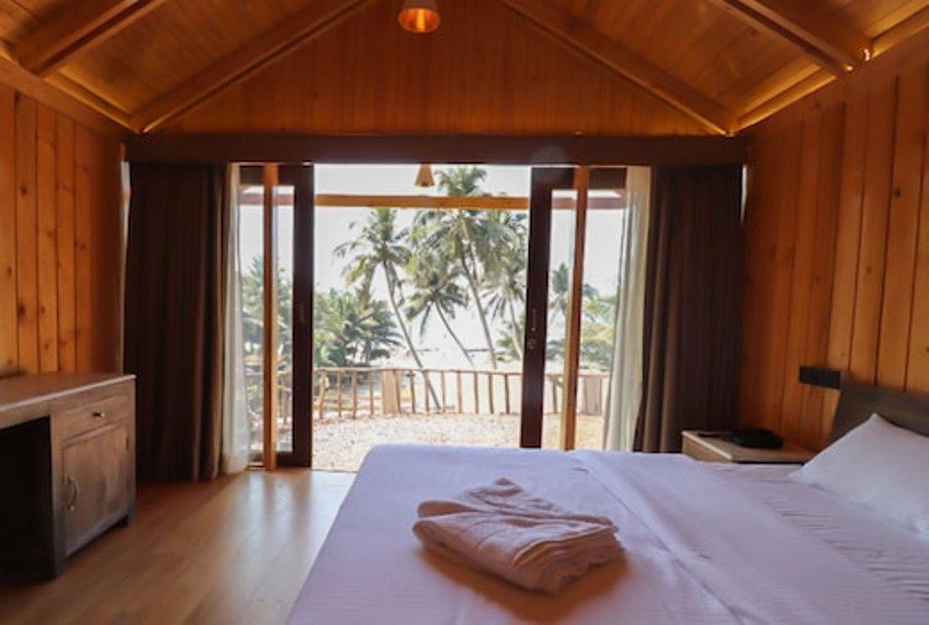Вагатор: Flamingo Beach Resort