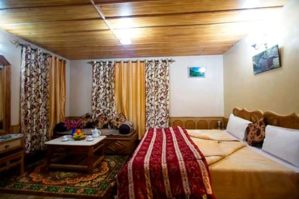 Манали: Hotel New River West Manali