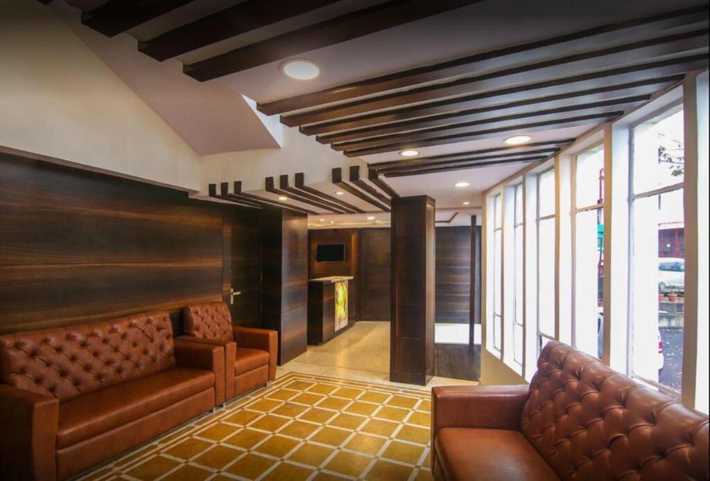 Шимла: Hotel Shiwalik Regency