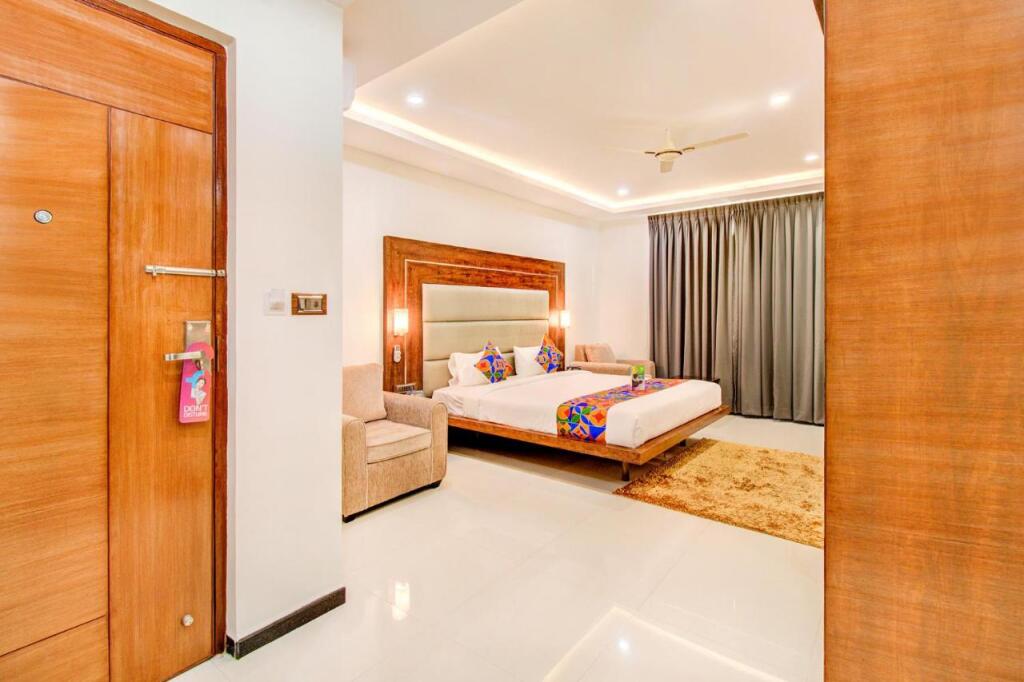 Бангалор: Fabhotel The Royal Suites