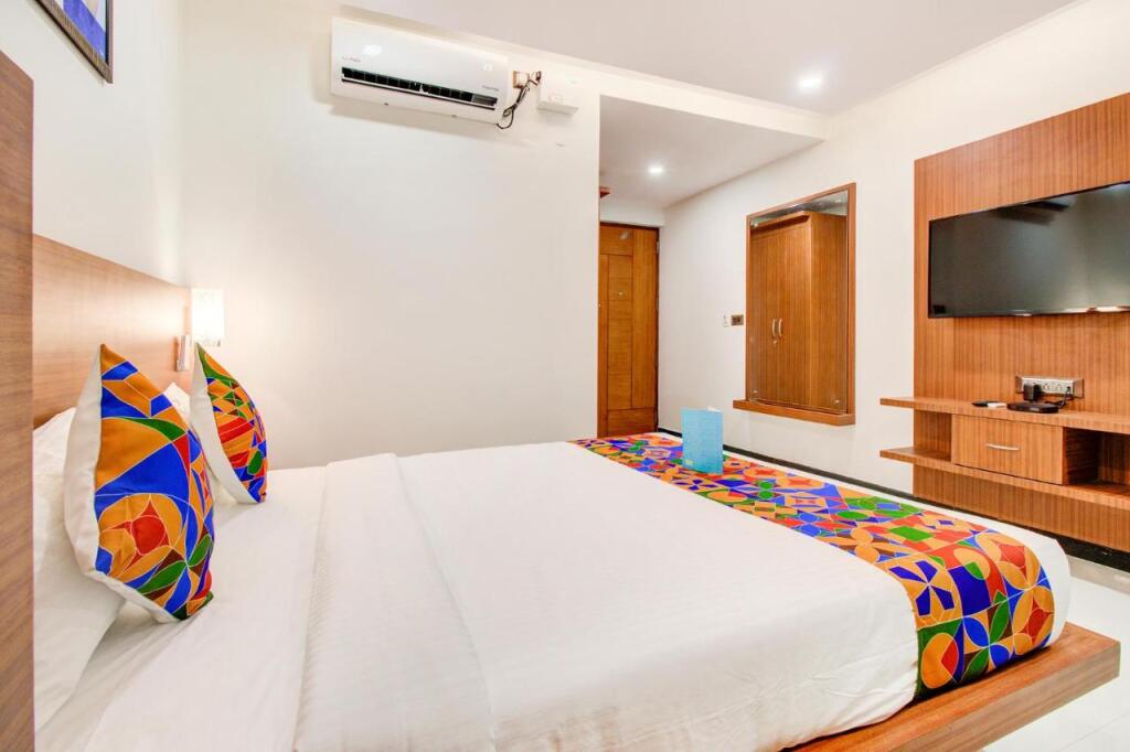 Бангалор: Fabhotel The Royal Suites