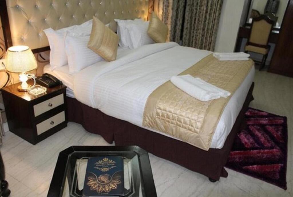 Lime Tree Hotel Sushant Lok Gurgaon — фото 6