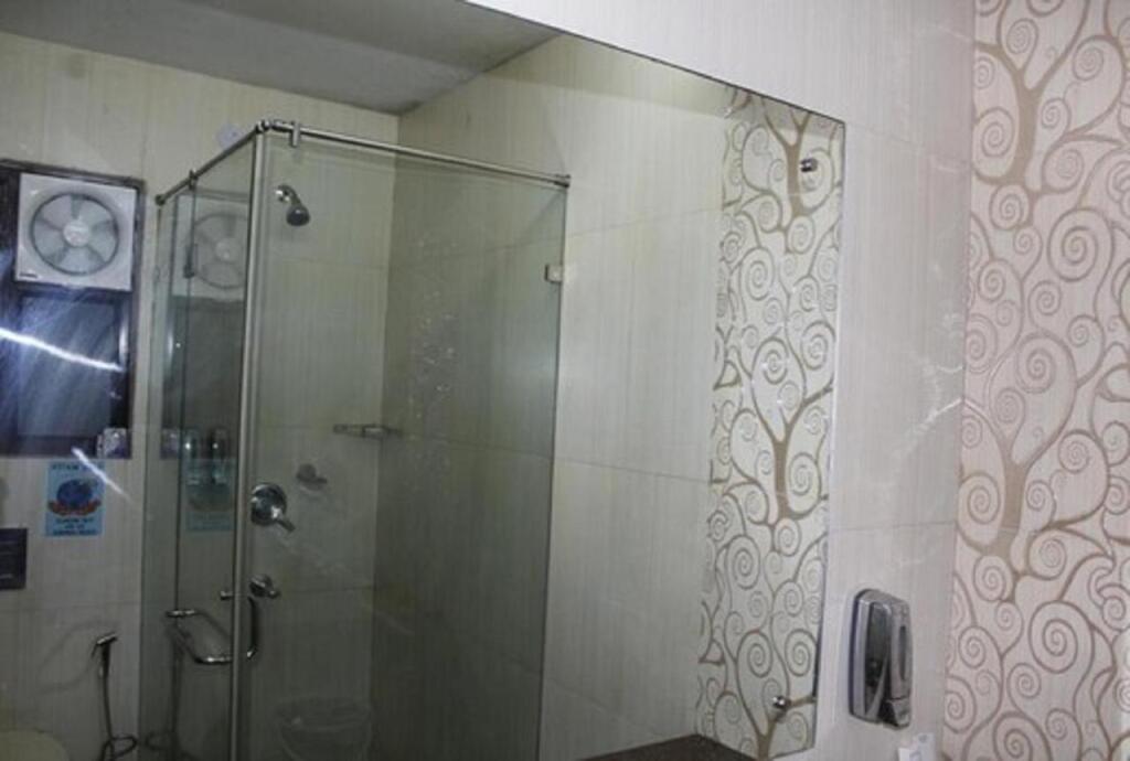 Гуруграм: Lime Tree Hotel Sushant Lok Gurgaon