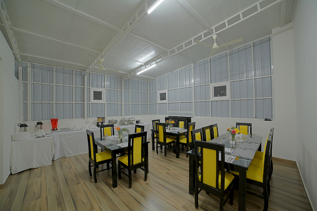 Бангалор: SM Royal Suites Transit Hotel near Kempegowda international Airport Bangalore