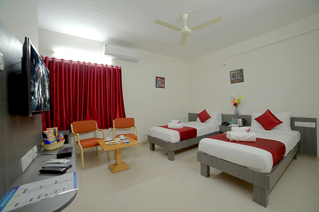 Бангалор: SM Royal Suites Transit Hotel near Kempegowda international Airport Bangalore