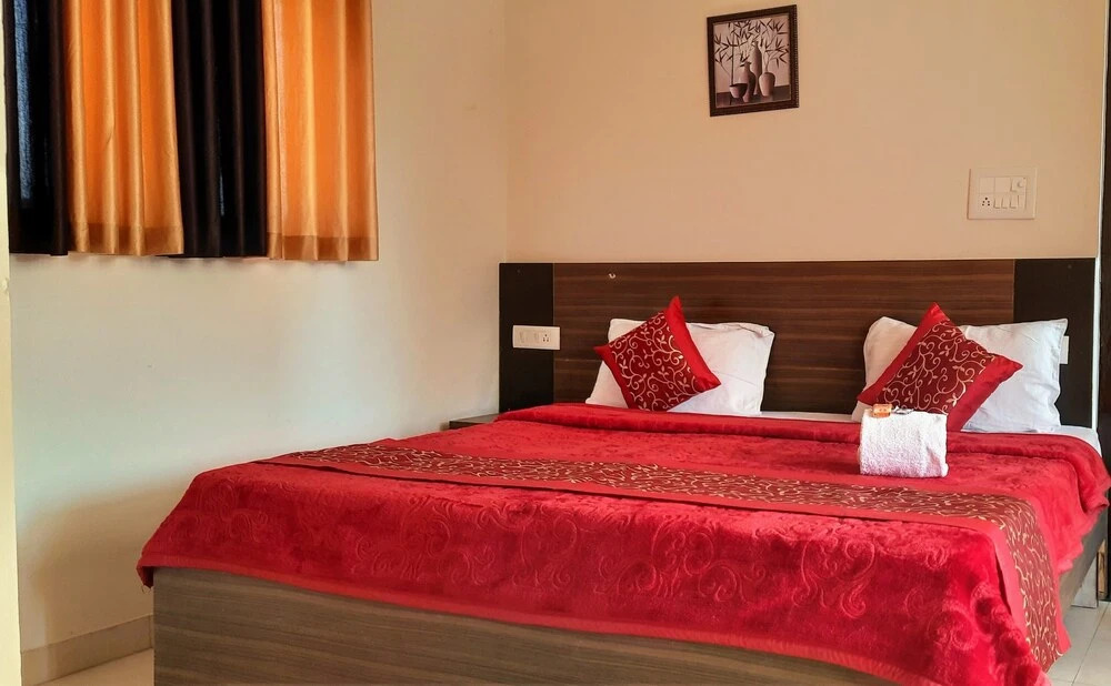 Наинитал: Corbett Symphony Resort