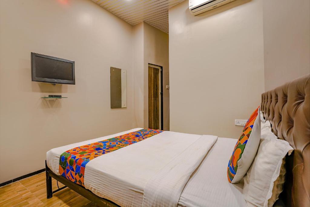 Мумбаи: Fabexpress Comfort Stay