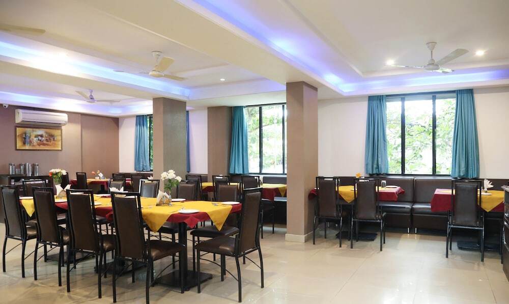 Нагпур: Treebo Flora Inn