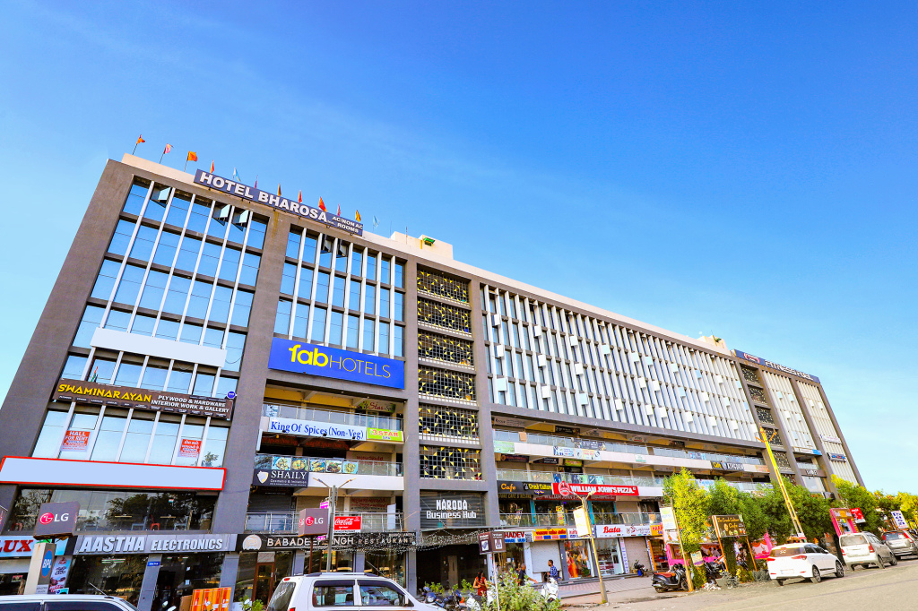 Ахмедабад: FabHotel Bharosa Inn