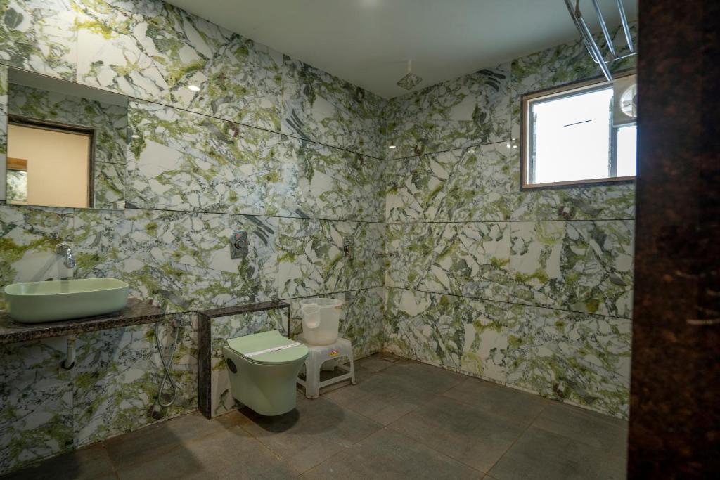 Сазан: The Comfort Gir Resort