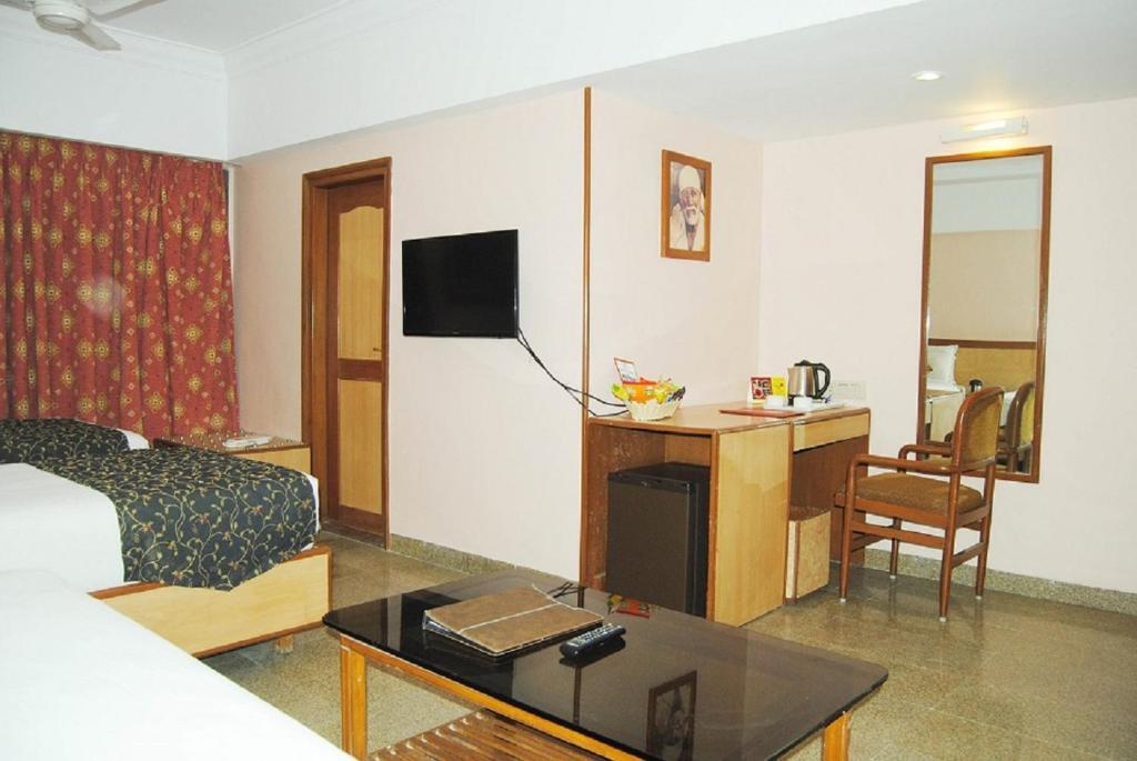 Ширди: Hotel Abigail Goradia's