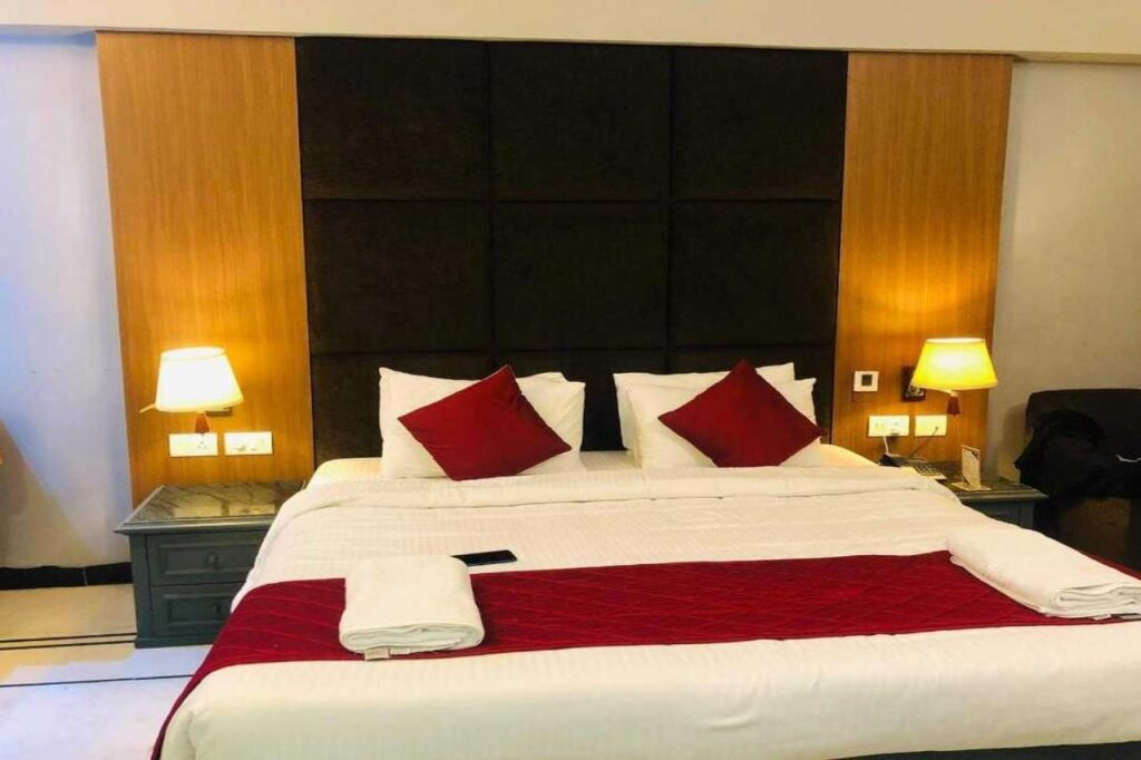 Веллор: Zip By Spree Hotels Surabi International Vellore